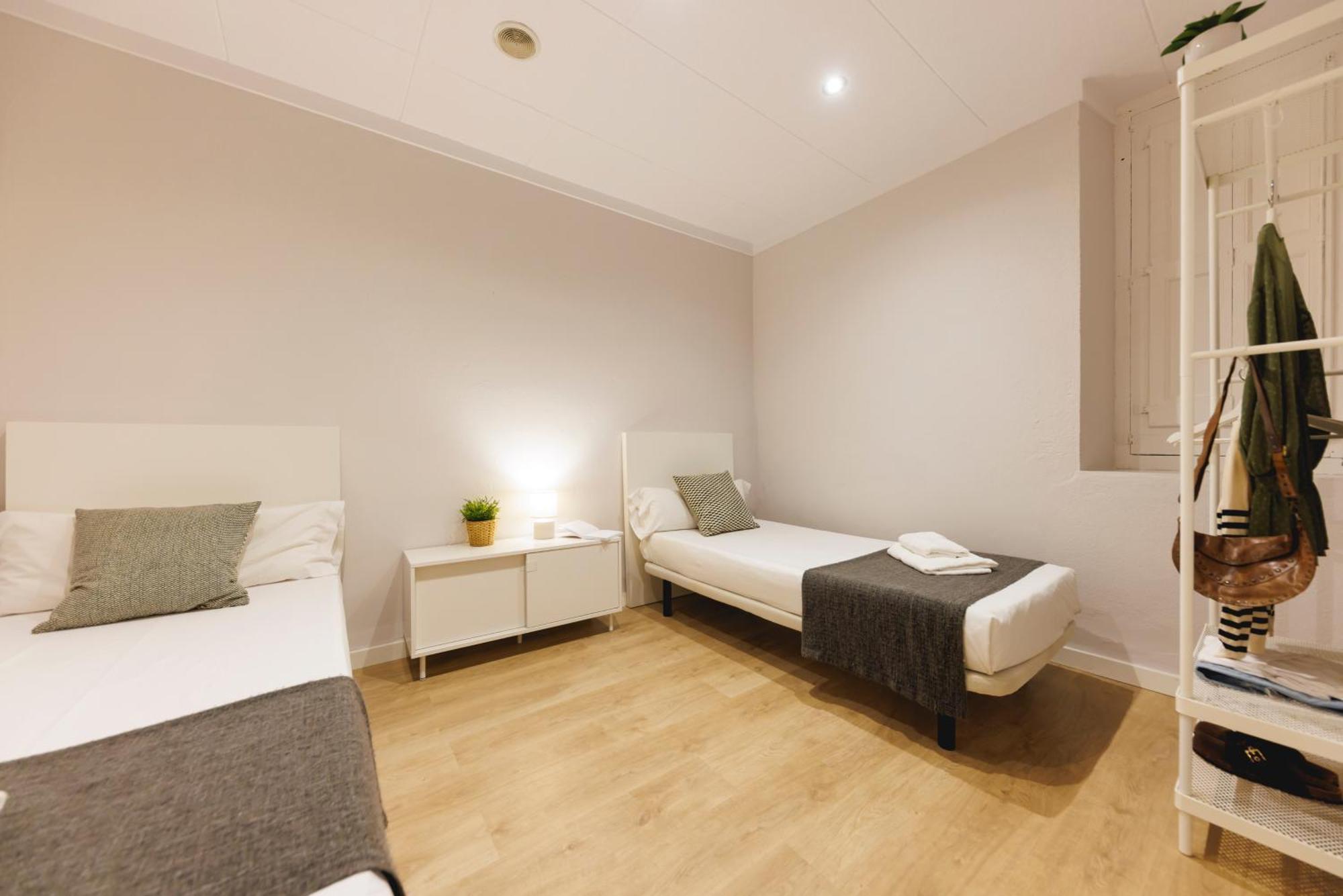 Bravissimo Apartaments Mora 4 Girona Kültér fotó