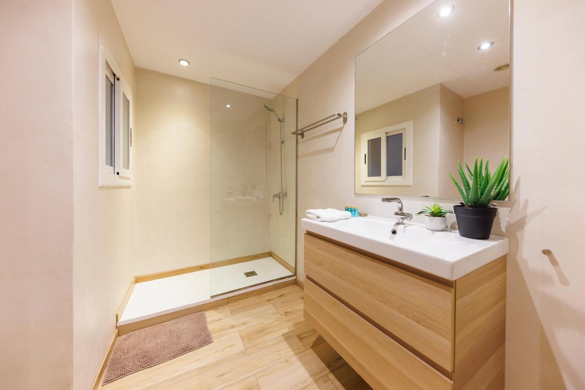 Bravissimo Apartaments Mora 4 Girona Kültér fotó