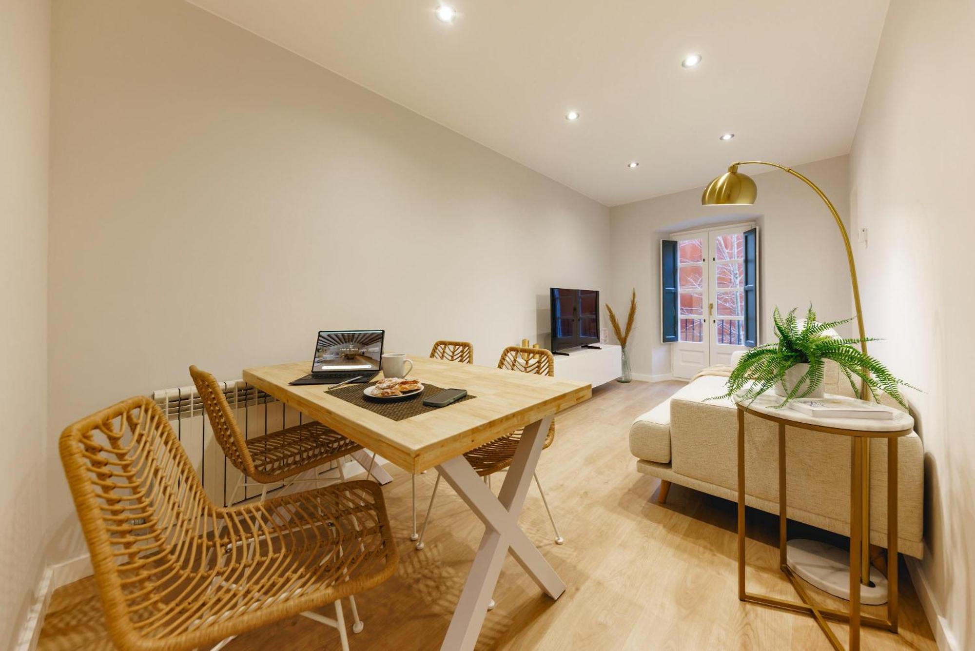 Bravissimo Apartaments Mora 4 Girona Szoba fotó