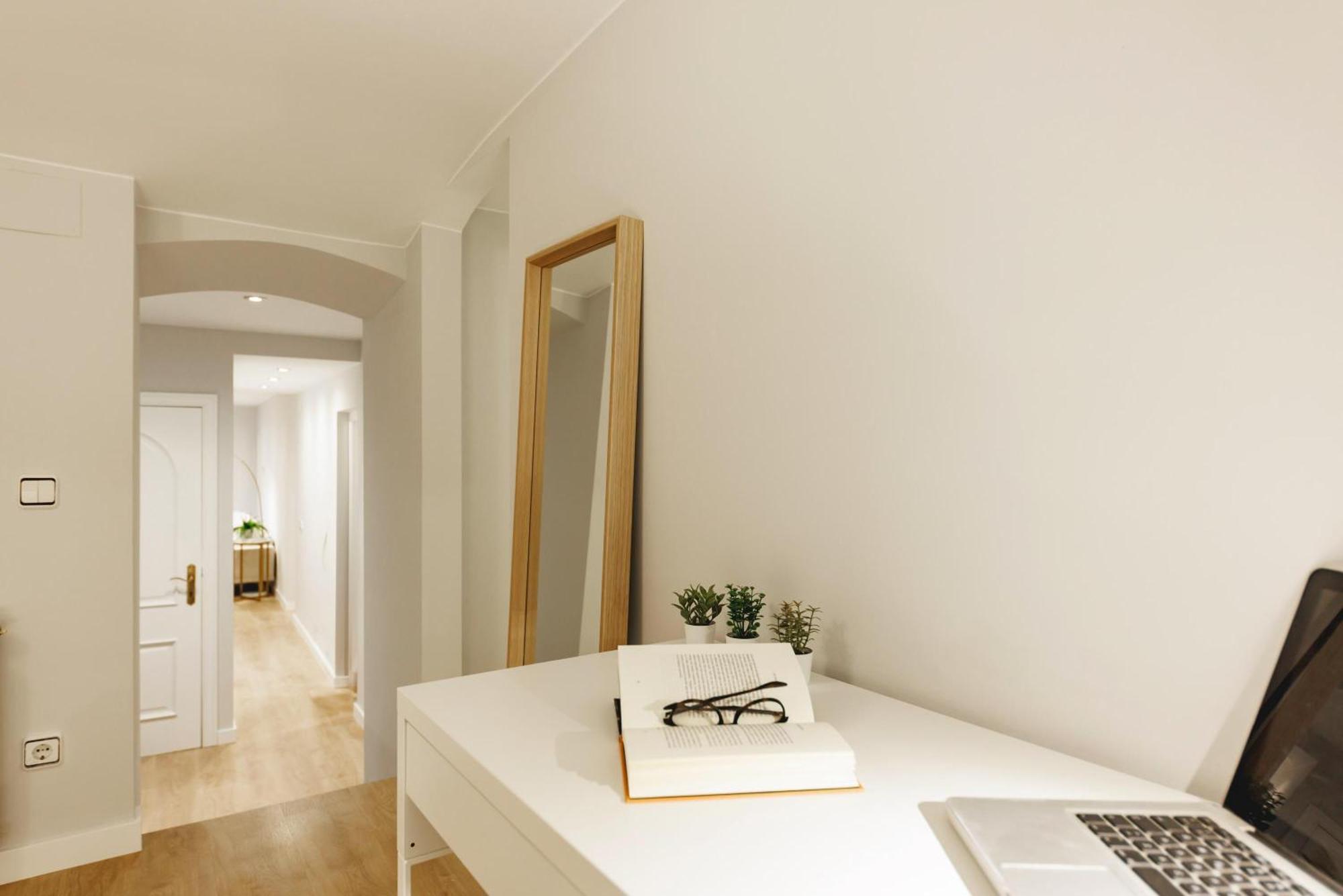 Bravissimo Apartaments Mora 4 Girona Kültér fotó